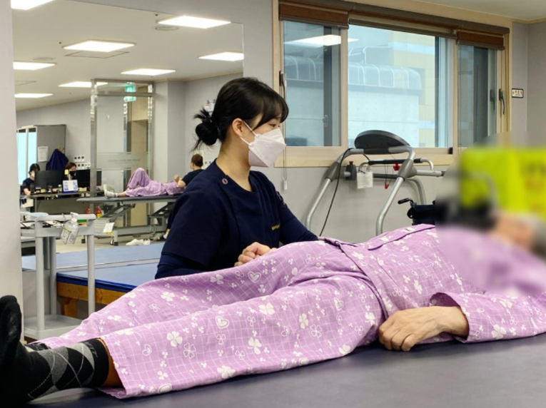 대퇴신경통 중증 보행장애
